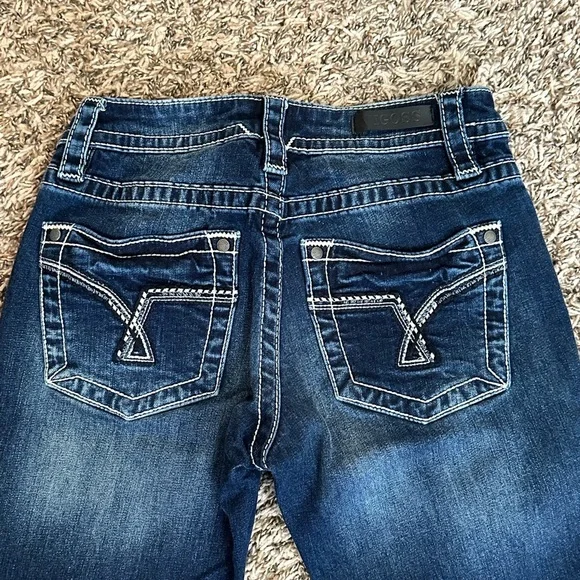 Vigoss Dark Wash Skinny Jeans with White Trim Details size 2 - Picture 7 of 8